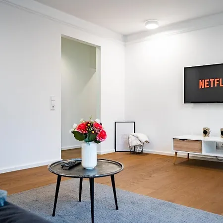 2 Bedroom Loft - Whirlpool - Terrasse - Zentral - Wifi - Business - Kaffee - Netflix Apartament