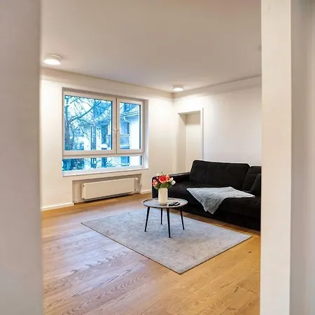 Apartment 2 Br Loft - Whirlpool - Terrasse - Zentral - Wifi - Business - Kaffee - Netflix *