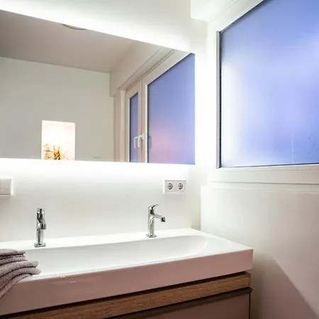 2 Bedroom Loft - Whirlpool - Terrasse - Zentral - Wifi - Business - Kaffee - Netflix Apartament Wiesbaden